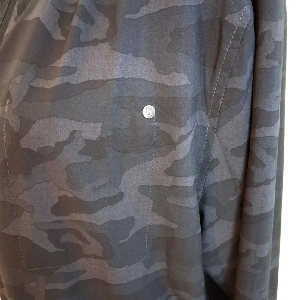 Vuori // M's Outdoor Trainer Shell // XL // Black Camo